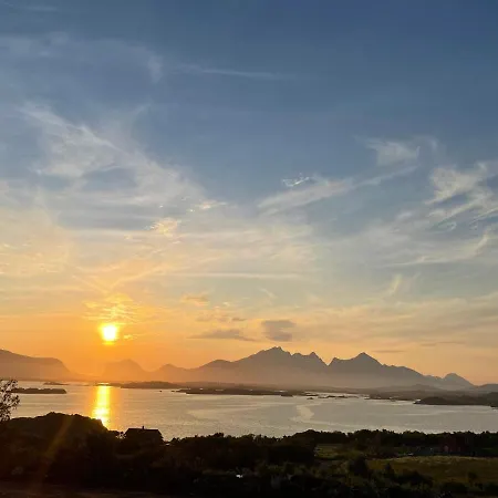 Lofotenholidays, Luxury With Panoramic View Villa Leknes